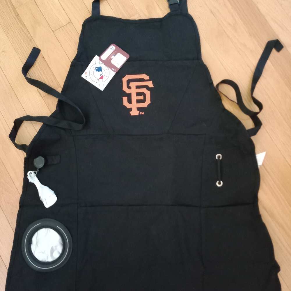 San Francisco Giants Bundle. SF grilling apron, crossbody bag, 2 drink colders